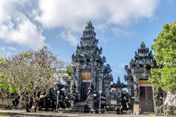 Sacred Balinese Temples - photo 11