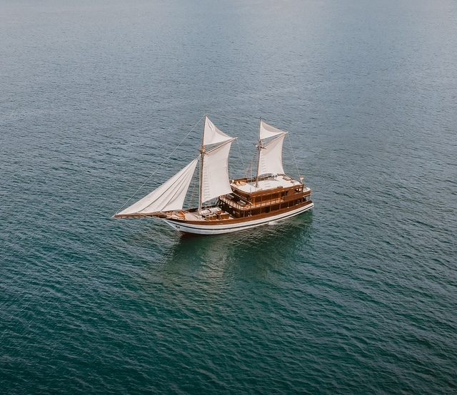 Raja Ampat Liveaboard: 7 Days, 6 Nights Diving